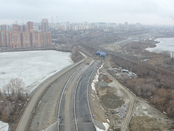 Один из двух тоннельных путепроводов строящегося мостового перехода в Новосибирске готов на 83%