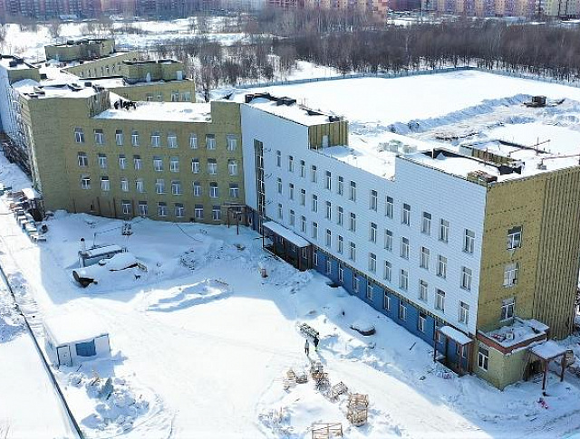 Строительная готовность трёх поликлиник ГЧП-проекта в Новосибирске составляет от 55 до 72 %